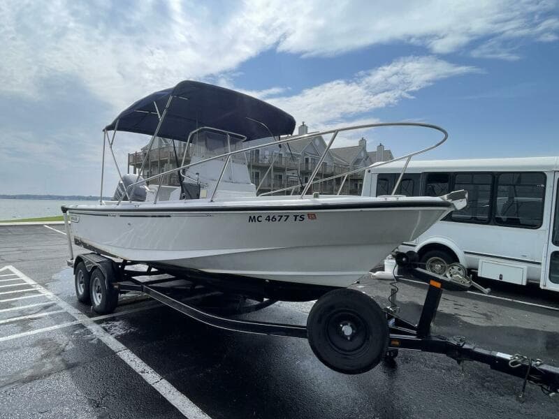 1993 Boston Whaler 21 Outrage