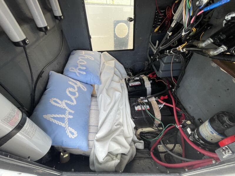 1993 Boston Whaler 21 Outrage