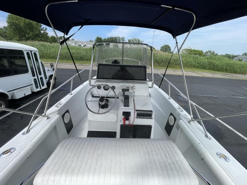 1993 Boston Whaler 21 Outrage
