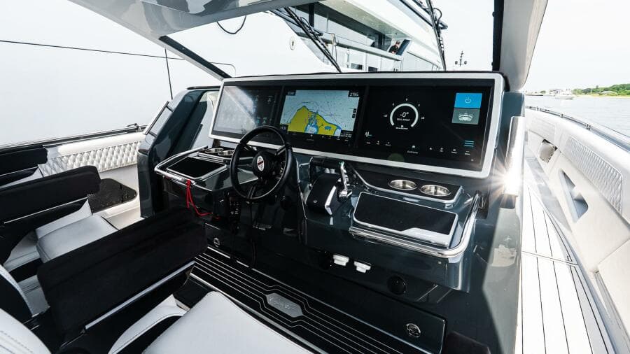 2025 Cigarette 52 THUNDER