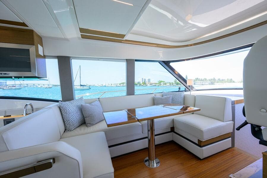 Tiara 49 DEBBIE'S DIAMOND - Salon