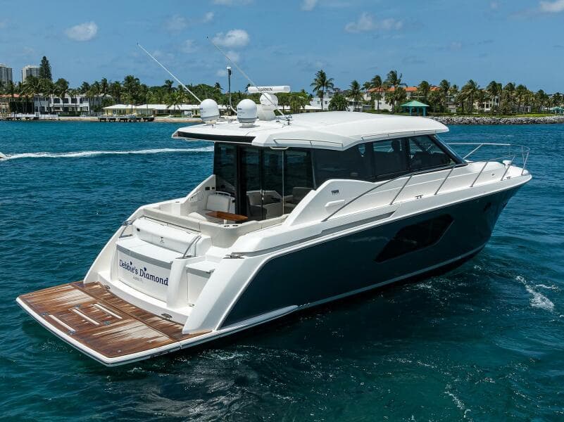 Tiara 49 DEBBIE'S DIAMOND - Profile