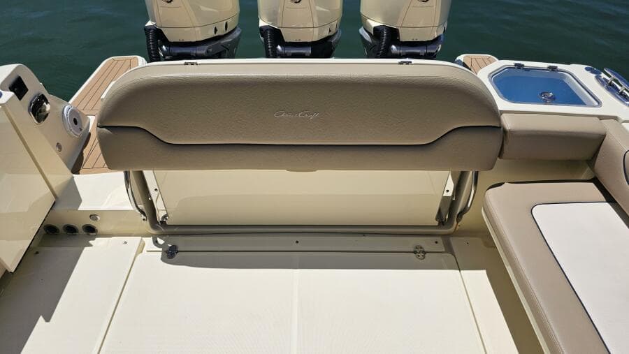 2022 Chris-Craft 35 Calypso - Photo 31