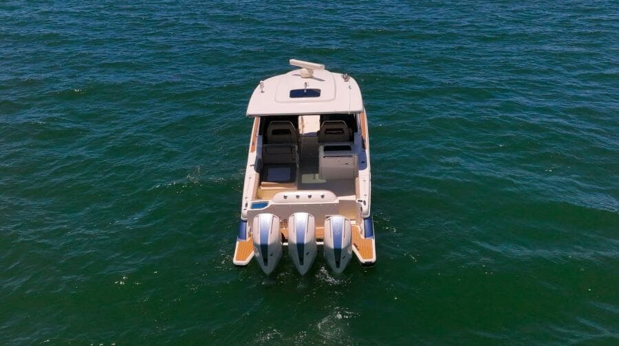 2022 Chris-Craft 35 Calypso - Photo 6