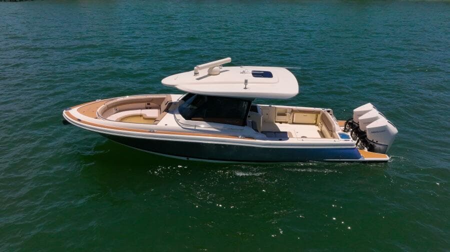 2022 Chris-Craft 35 Calypso - Photo 4