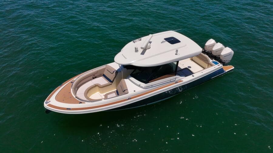 2022 Chris-Craft 35 Calypso - Photo 11