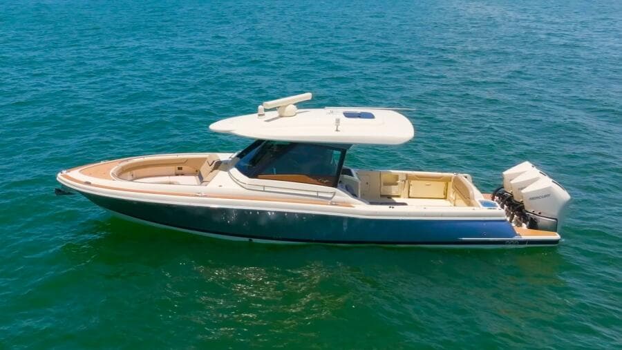 2022 Chris-Craft 35 Calypso - Photo 2