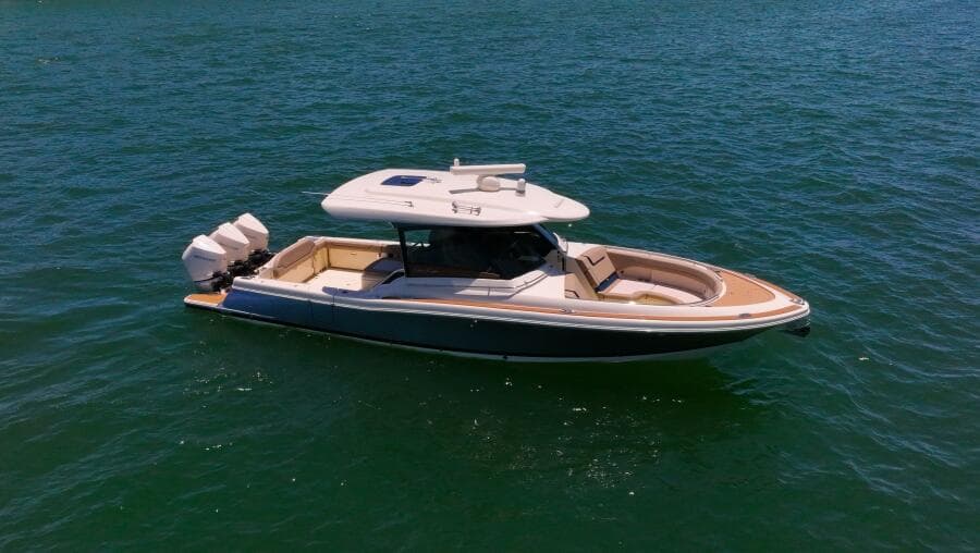 2022 Chris-Craft 35 Calypso - Photo 9