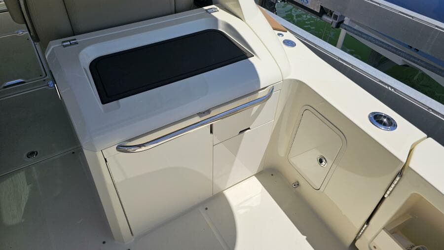 2022 Chris-Craft 35 Calypso - Photo 37