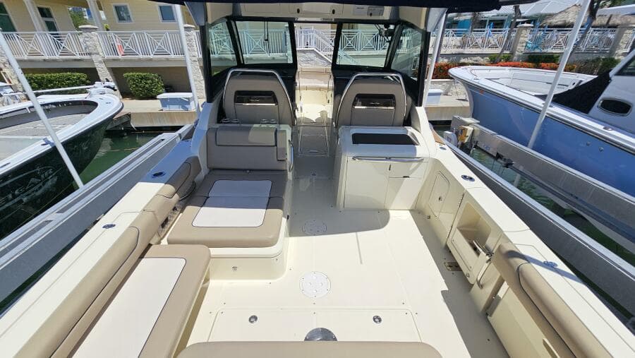 2022 Chris-Craft 35 Calypso - Photo 14