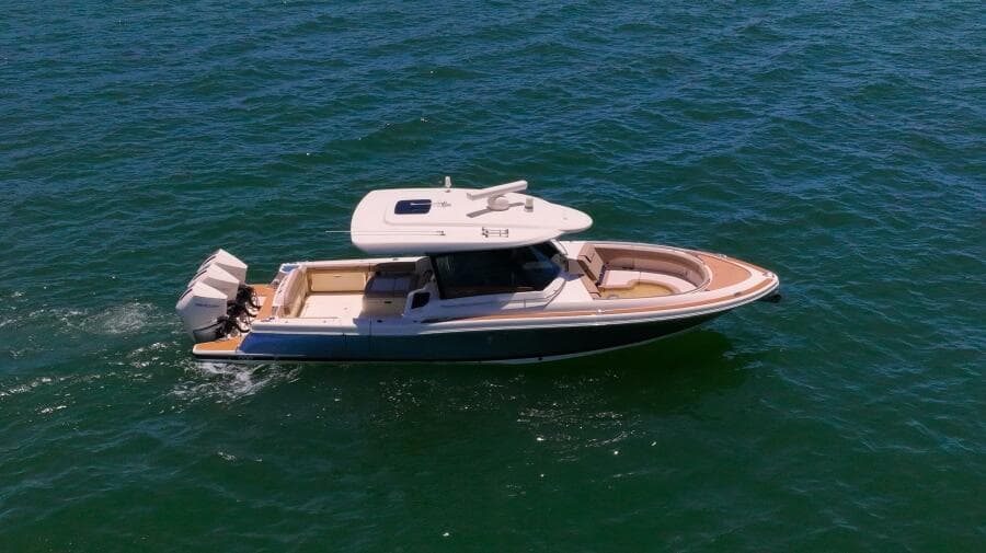 2022 Chris-Craft 35 Calypso - Photo 8