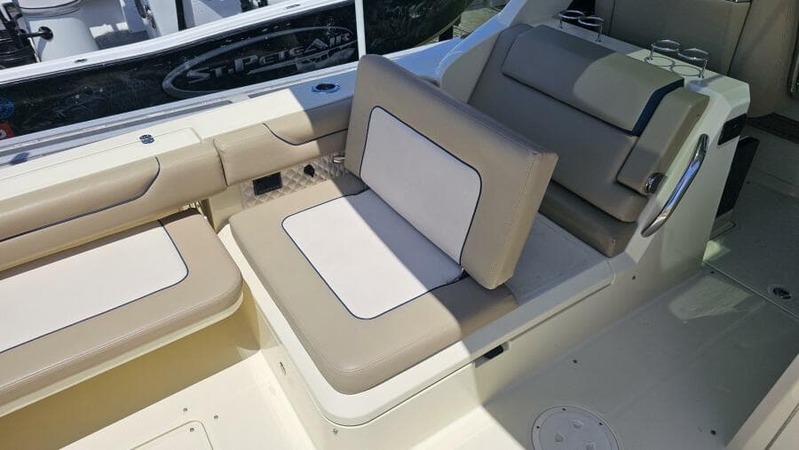2022 Chris-Craft 35 Calypso - Photo 36