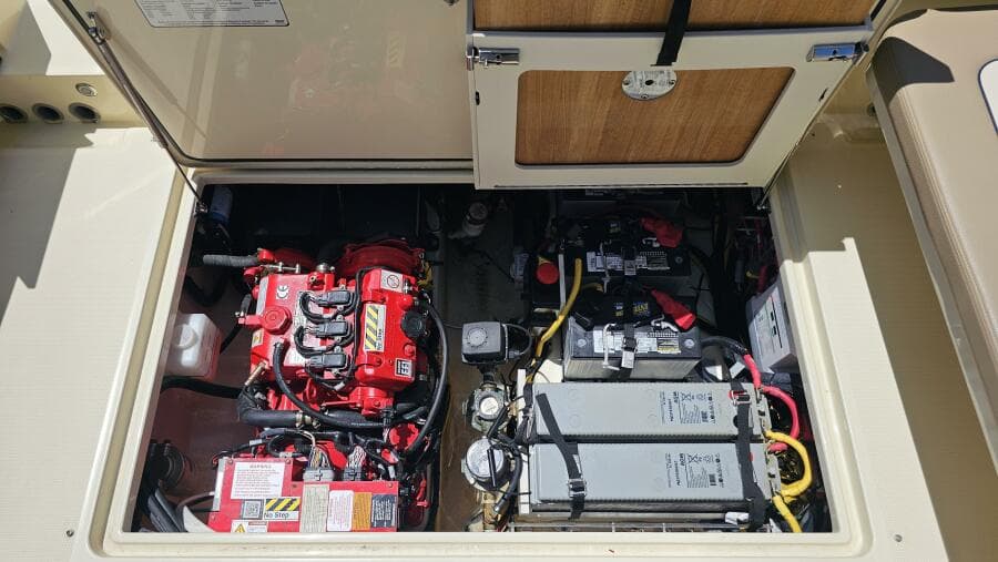2022 Chris-Craft 35 Calypso - Photo 39