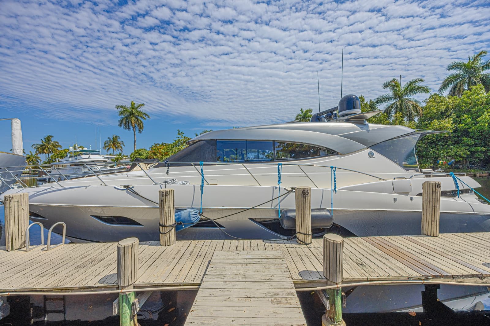 2021 Riviera 6000 Motor Yacht - Photo 3