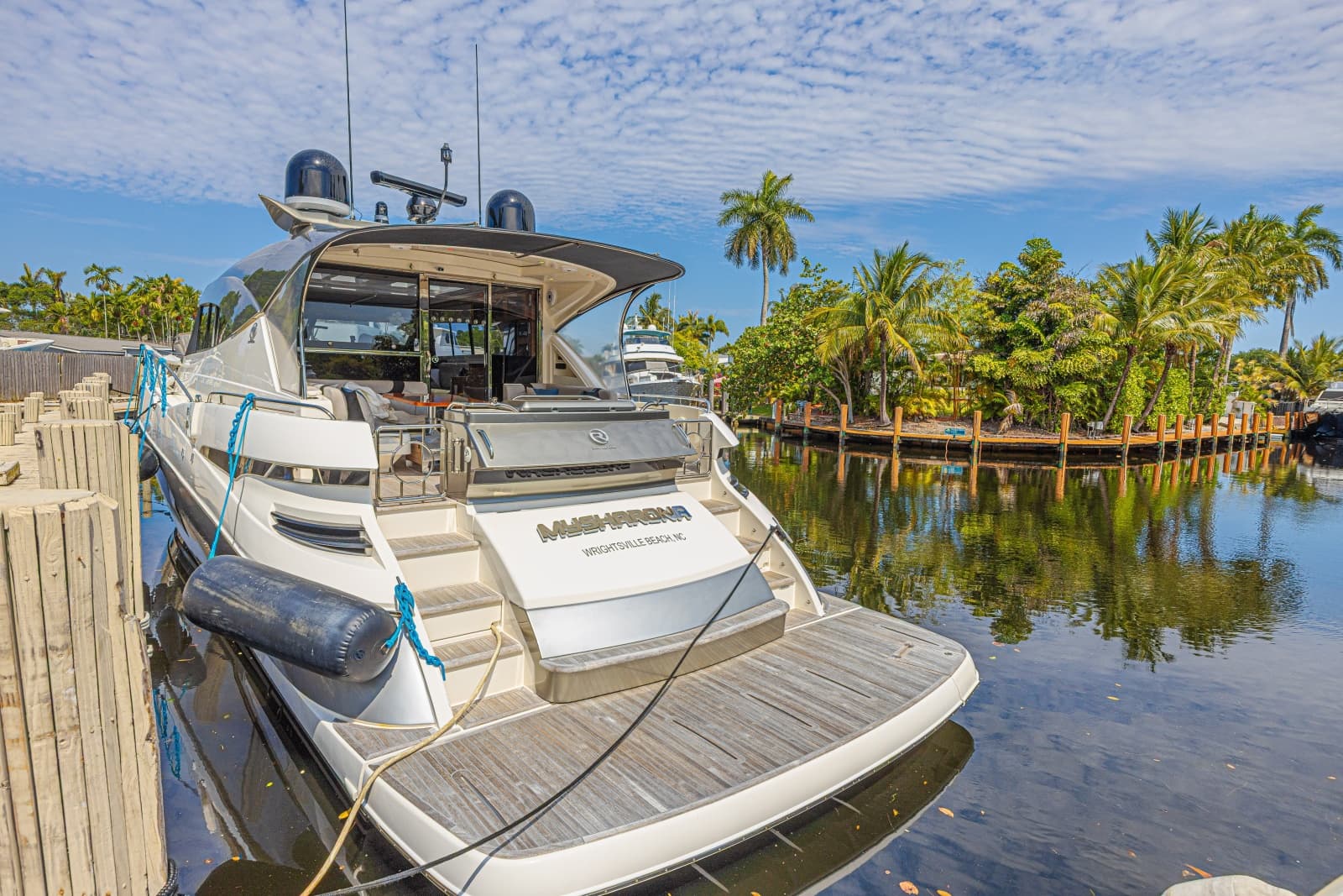 2021 Riviera 6000 Motor Yacht - Photo 4