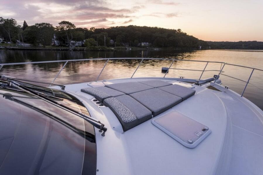2016 Riviera 5000 Sport Yacht - Photo 16