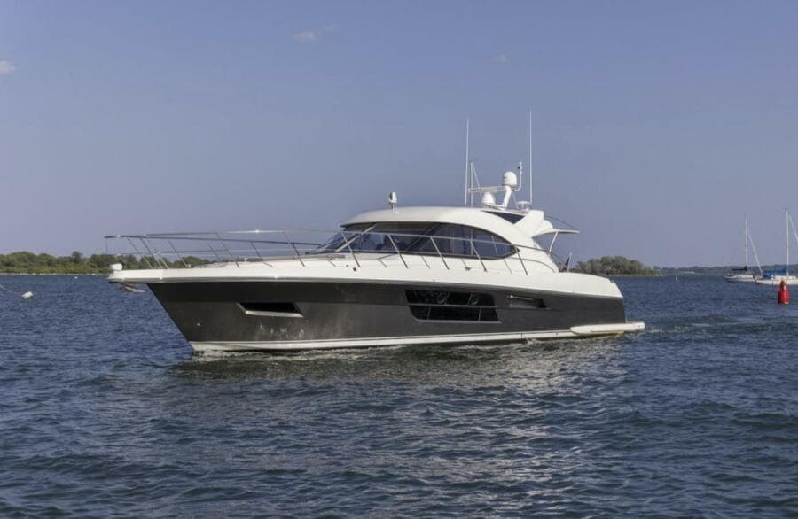 2016 Riviera 5000 Sport Yacht - Photo 1
