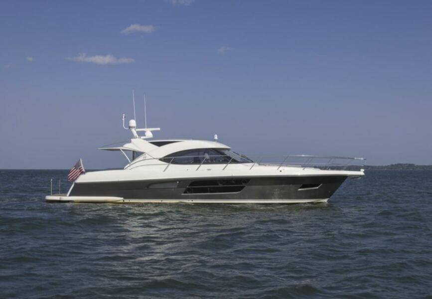 2016 Riviera 5000 Sport Yacht - Photo 3