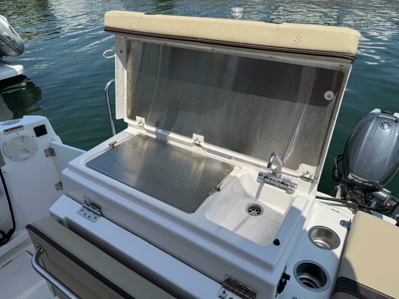 2018 Ranger Tugs R-27