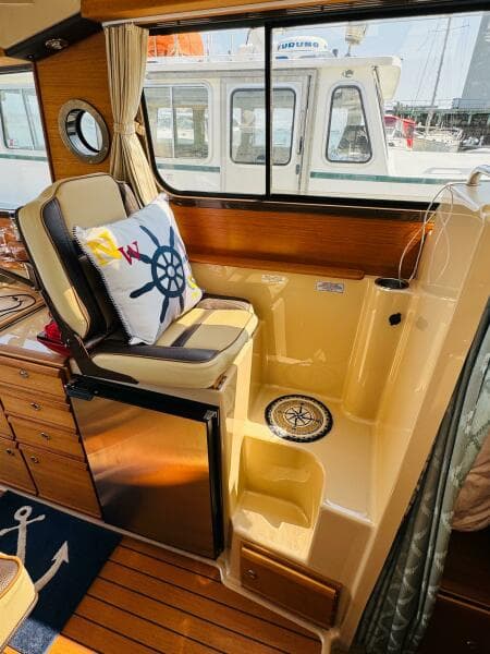 2018 Ranger Tugs R-27