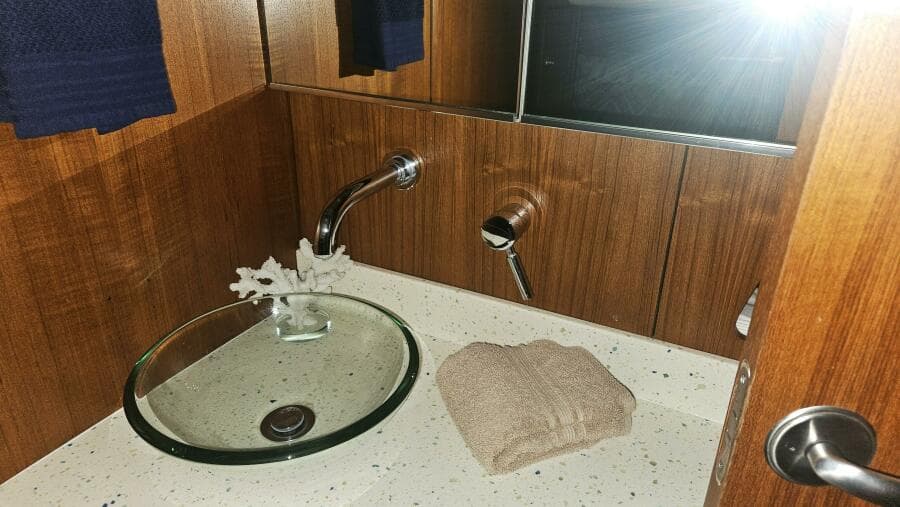 2006 Tiara Yachts 4300 Sovran