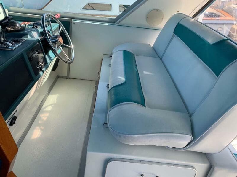 1989 Sea Ray 390 Express