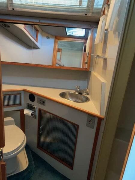 1989 Sea Ray 390 Express