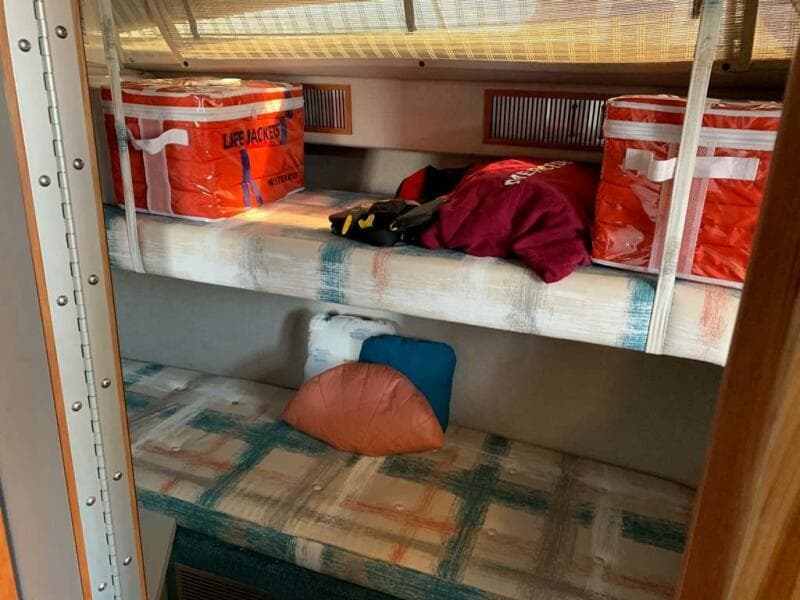 1989 Sea Ray 390 Express