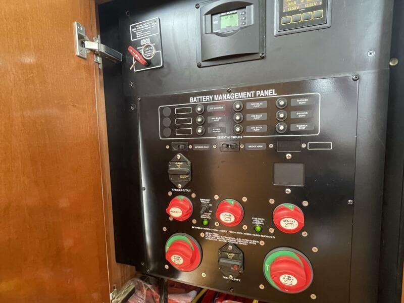 2005 Meridian Meridian 341