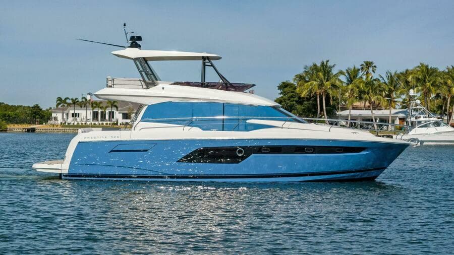 2020 52 Prestige Flybridge - Vacay - Profile