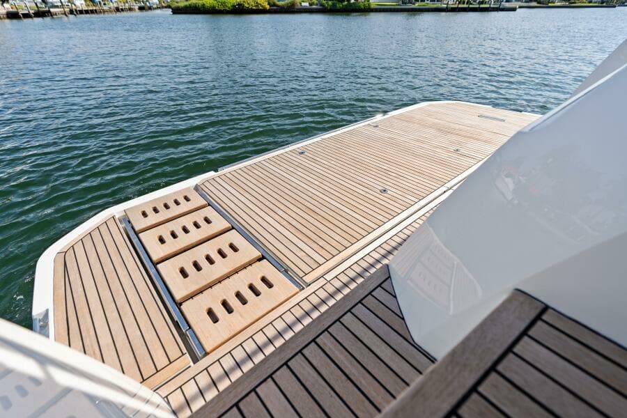 2020 52 Prestige Flybridge - Vacay - Swim Platform
