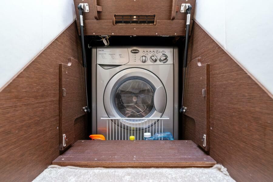 2020 52 Prestige Flybridge - Vacay - Washer/ Dryer