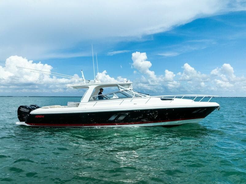 2018 Intrepid 430 Sport Yacht