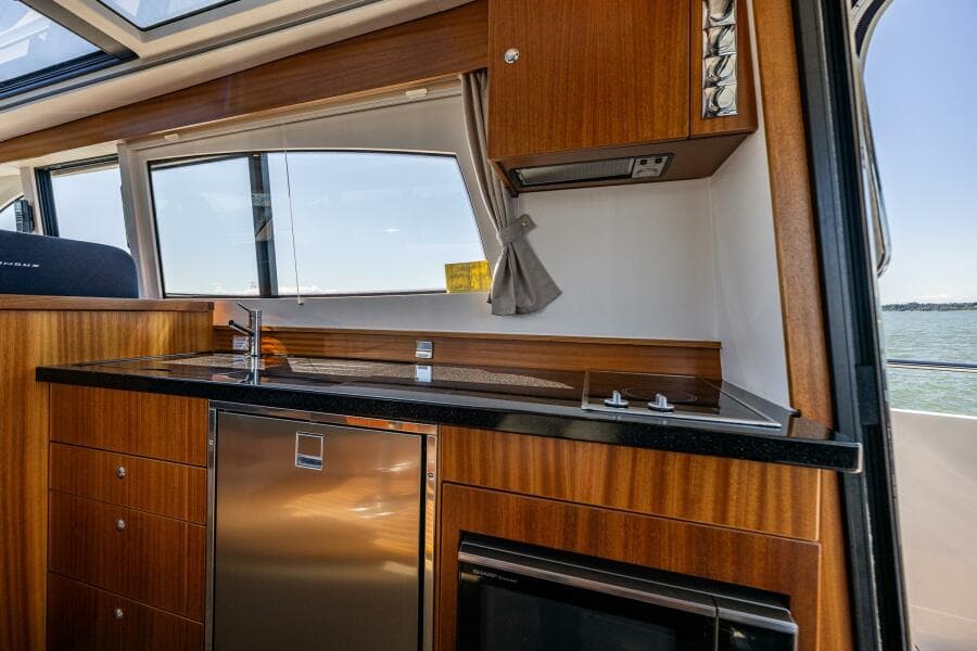 2021 Nimbus 405 Coupe