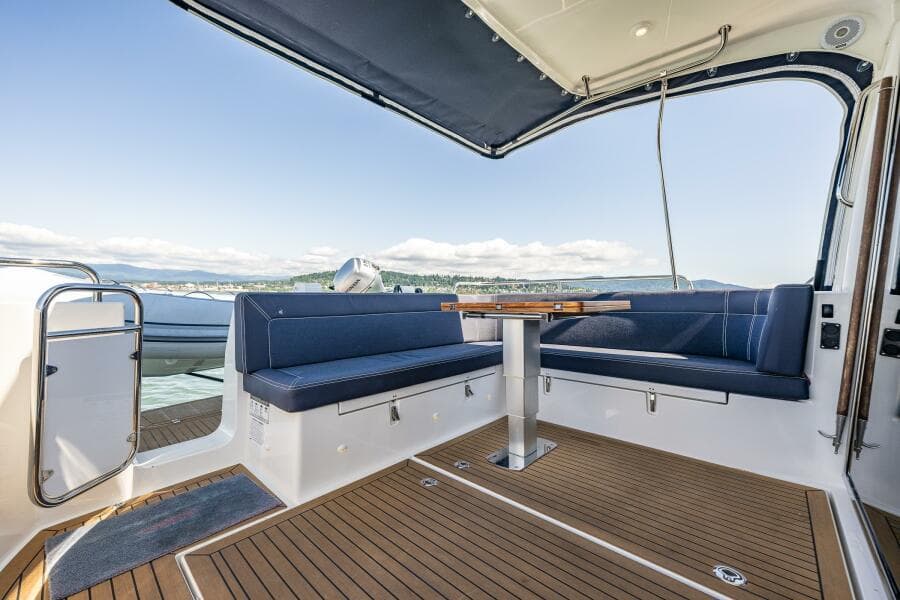 2021 Nimbus 405 Coupe