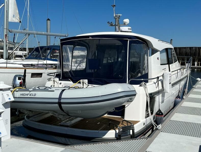 2021 Nimbus 405 Coupe