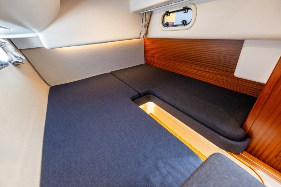 2021 Nimbus 405 Coupe