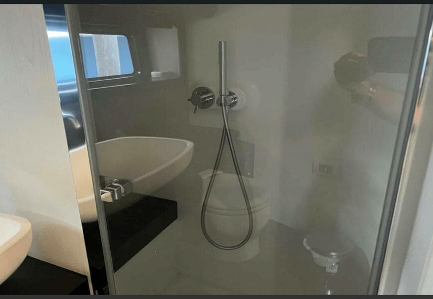 2022 Azimut Verve 42