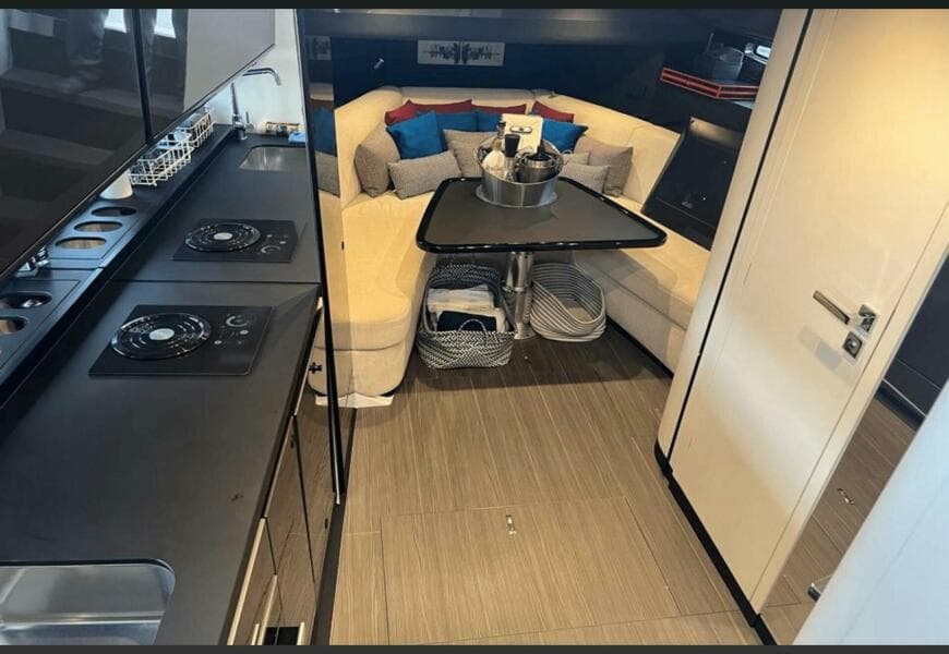 2022 Azimut Verve 42