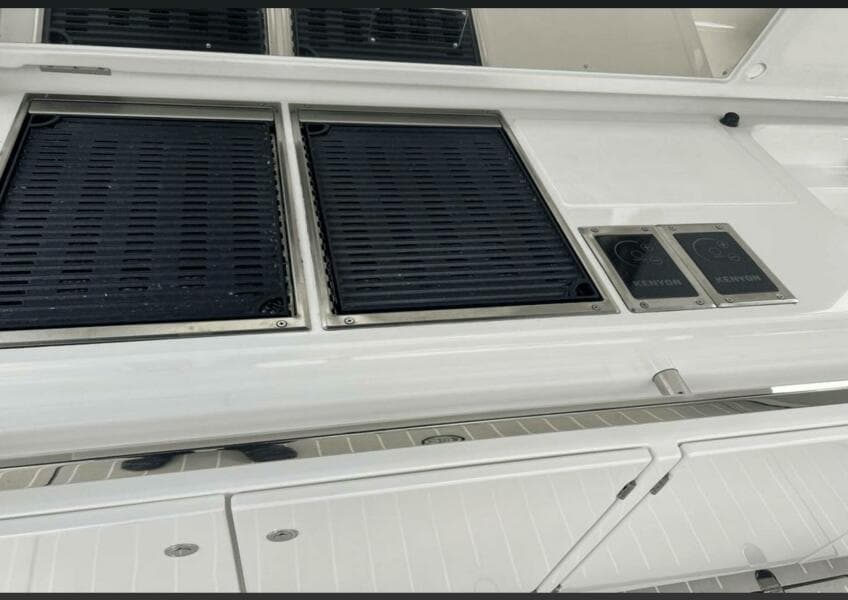 2022 Azimut Verve 42