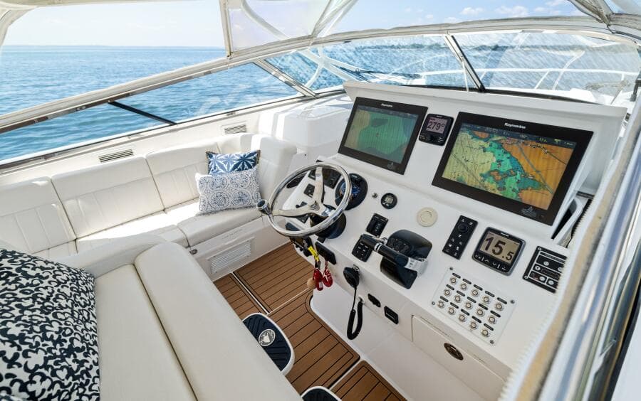 2015 Intrepid 430 Sport Yacht
