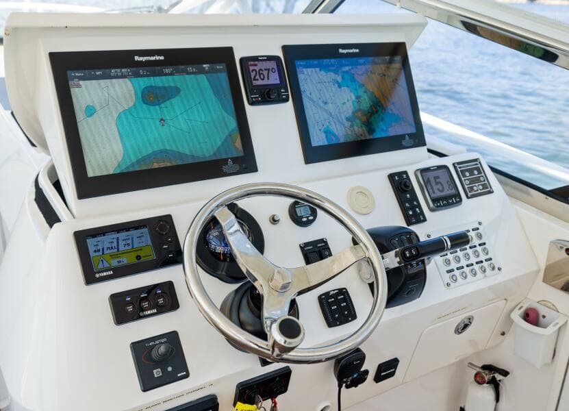 2015 Intrepid 430 Sport Yacht