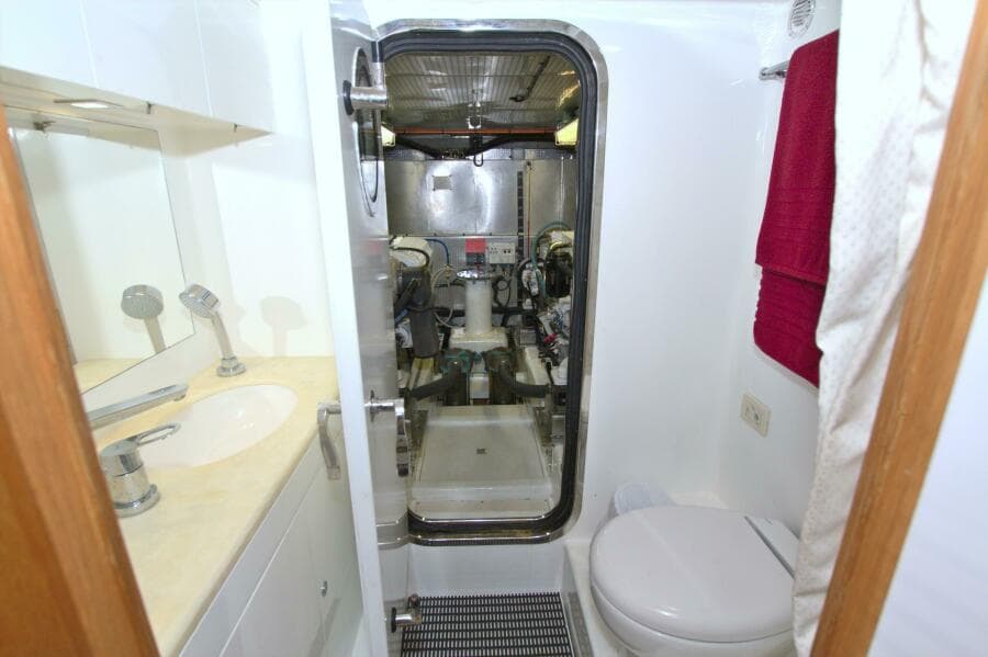 2015 Dyna Yachts 60 Pilothouse Motoryacht