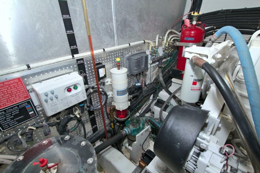 2015 Dyna Yachts 60 Pilothouse Motoryacht