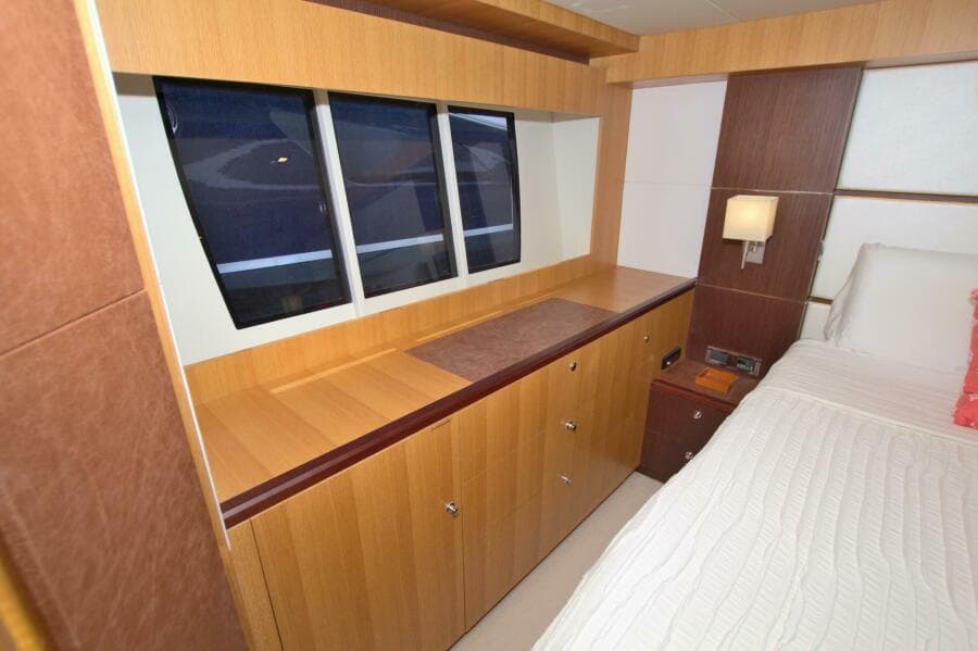 2015 Dyna Yachts 60 Pilothouse Motoryacht