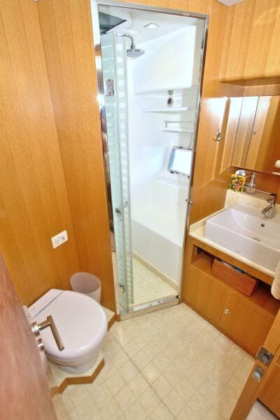 2015 Dyna Yachts 60 Pilothouse Motoryacht