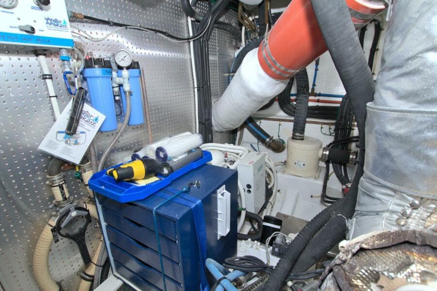 2015 Dyna Yachts 60 Pilothouse Motoryacht