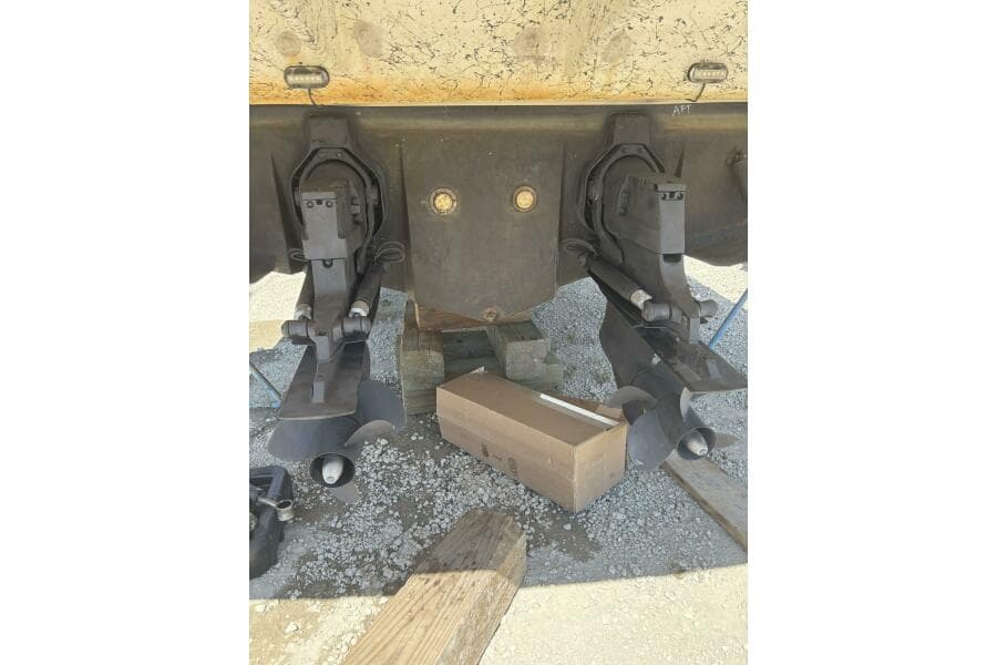 2002 Rinker 342 Fiesta Vee