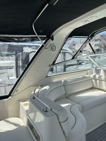 2002 Rinker 342 Fiesta Vee