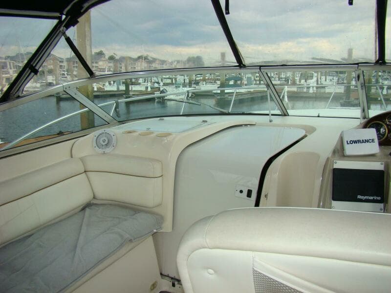 2002 Rinker 342 Fiesta Vee
